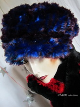 béret bonnet bleu-roi et prune imitation plumes, L