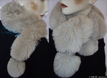 scarve, 2 pompom, wolf imitation, white faux fur